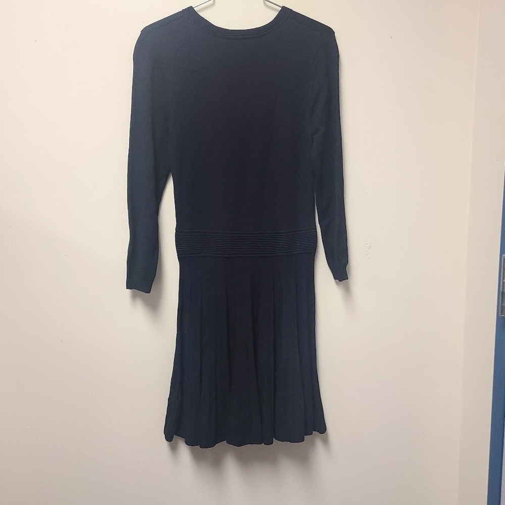 Gently worn TOPHOP All Black Long Sleeve Round Neck Fit & Flare Dress-Size 8 - Picture 3 of 6